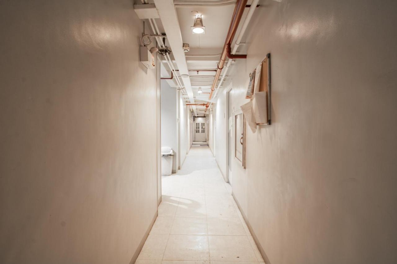 Ark Hostel City Center Manila Пасай Екстериор снимка