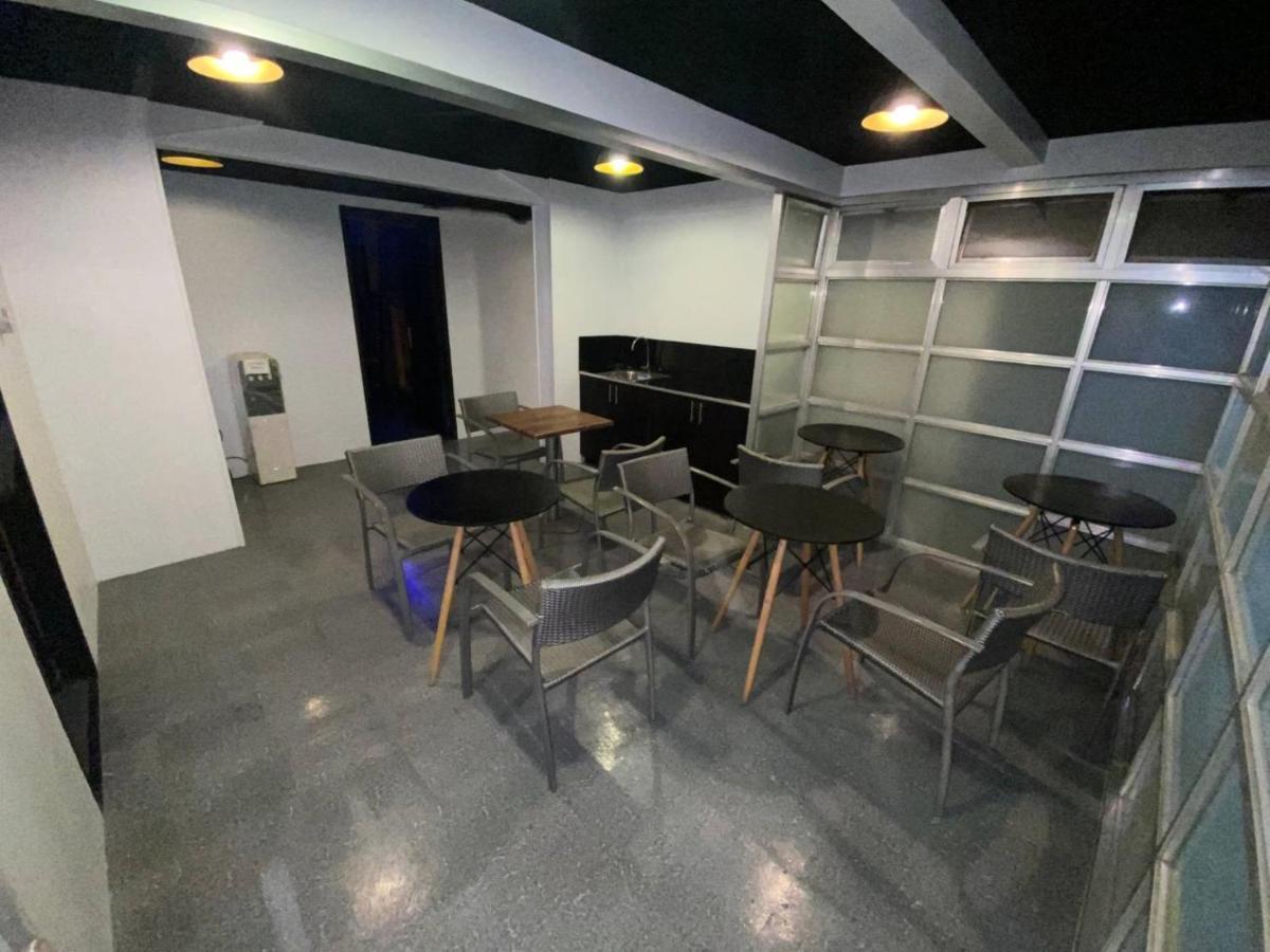 Ark Hostel City Center Manila Пасай Екстериор снимка